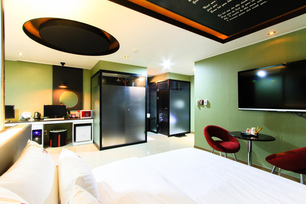 Haeundae Foru Hotel Busan Room photo